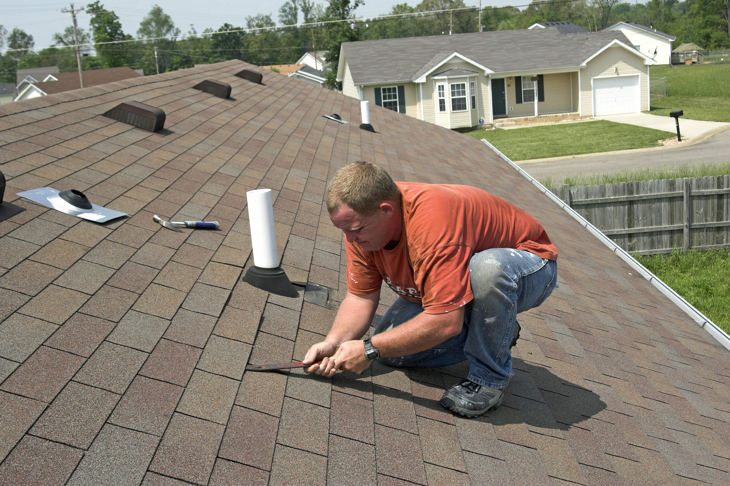 5-common-causes-of-roof-leaks-in-university-park-helsley-roofing-company